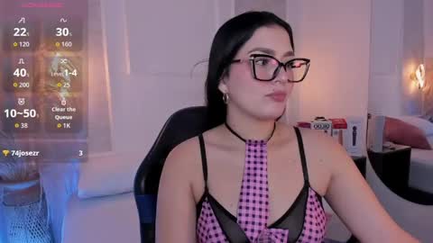 C R I S T I N A online show from May 1, 2:27 am