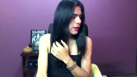 Snapshot of cristinadickclit chatting on December 14, 3:12 am Cristina Dick Clit online show from December 14, 3:12 am