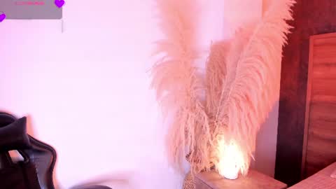 Snapshot of cristinerain chatting on July 1, 6:26 am CristineRain online show from July 1, 6:26 am