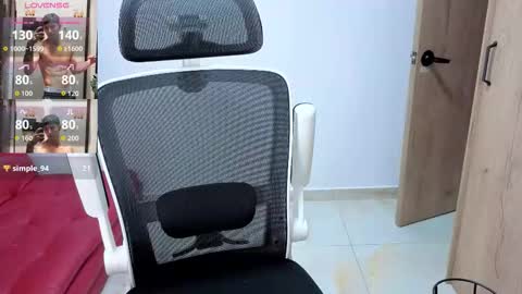 Snapshot of cristopher23_ chatting on October 23, 2:22 am cristopher23 online show from October 23, 2:22 am