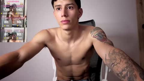 Snapshot of cristopher23_ chatting on November 25, 8:36 am cristopher23 online show from November 25, 8:36 am