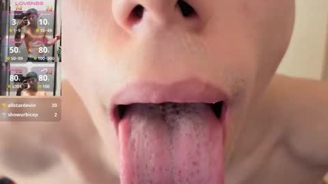 Snapshot of cristopher23_ chatting on December 4, 8:50 pm cristopher23 online show from December 4, 8:50 pm