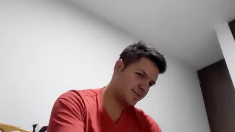 Snapshot of cristopher3042 chatting on January 14, 2:40 am cristopher3042 online show from January 14, 2:40 am