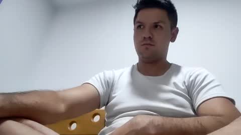 Snapshot of cristopher3042 chatting on February 7, 6:56 am cristopher3042 online show from February 7, 6:56 am