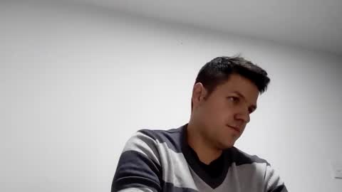 Snapshot of cristopher3042 chatting on February 20, 2:07 am cristopher3042 online show from February 20, 2:07 am