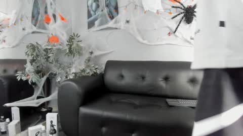 Snapshot of cristopher_strong chatting on October 27, 1:37 pm Cristopher online show from October 27, 1:37 pm