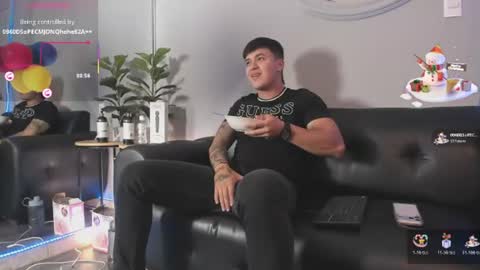 Snapshot of cristopher_strong chatting on July 2, 12:44 pm Cristopher online show from July 2, 12:44 pm