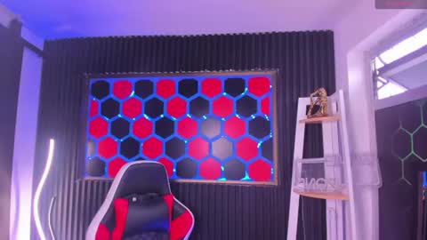 Snapshot of cristopher_wild chatting on July 14, 8:25 pm Cristopher online show from July 14, 8:25 pm