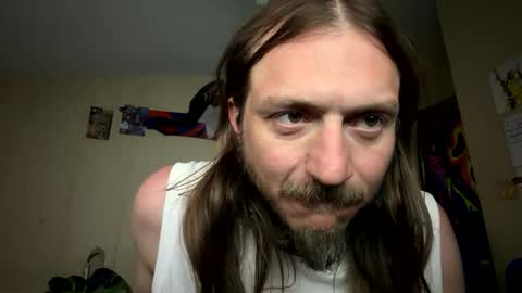 Snapshot of critterluvsfeet chatting on May 10, 7:13 am Critter2999LuvsFeet online show from May 10, 7:13 am