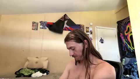 Snapshot of critterluvsfeet chatting on May 17, 6:26 pm Critter2999LuvsFeet online show from May 17, 6:26 pm
