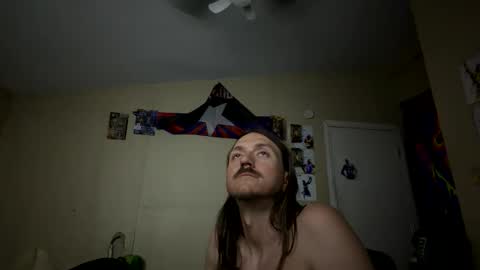 Snapshot of critterluvsfeet chatting on May 18, 8:42 am Critter2999LuvsFeet online show from May 18, 8:42 am