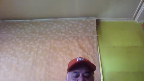 Snapshot of crmperez chatting on January 3, 6:57 pm crmperez online show from January 3, 6:57 pm
