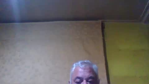 Snapshot of crmperez chatting on February 25, 12:14 am crmperez online show from February 25, 12:14 am