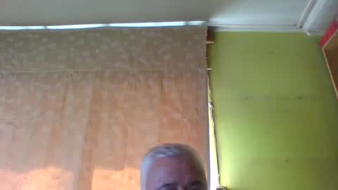 crmperez online show from March 9, 6:12 pm