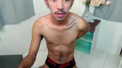 crocodale online show from October 10, 10:20 pm