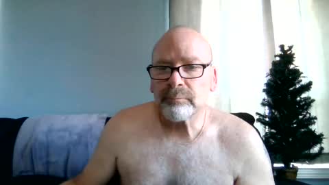 Snapshot of cruising_guy chatting on June 17, 12:18 pm fun guy online show from June 17, 12:18 pm