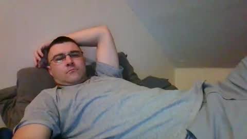 Snapshot of crush380 chatting on March 9, 10:41 pm Crush380 online show from March 9, 10:41 pm