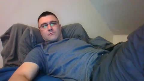 Snapshot of crush380 chatting on March 12, 11:54 pm Crush380 online show from March 12, 11:54 pm