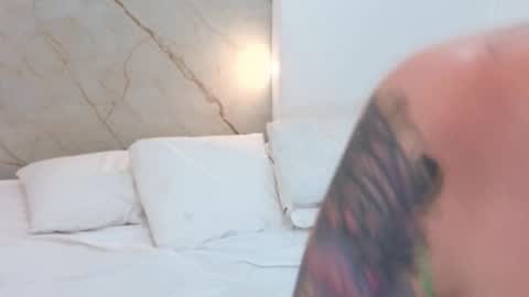 Snapshot of cry_baby800 chatting on November 12, 11:03 pm Cry online show from November 12, 11:03 pm