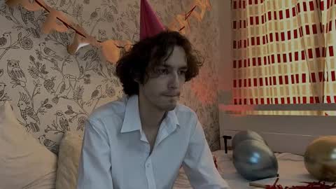 crybae0 online show from March 13, 7:04 am