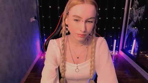 crybambi online show from March 18, 7:33 am