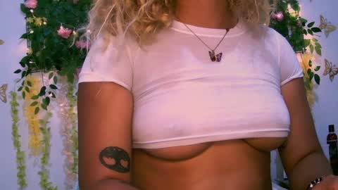 Snapshot of crysrus chatting on January 18, 9:45 pm crysrus online show from January 18, 9:45 pm