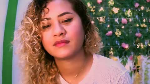 Snapshot of crysrus chatting on February 21, 12:16 am crysrus online show from February 21, 12:16 am