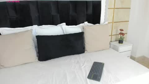 Crystal Rose  online show from July 22, 3:31 am