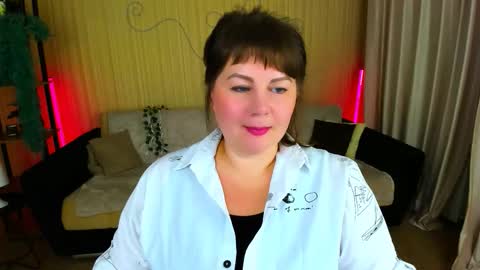 Anna online show from October 19, 6:30 pm