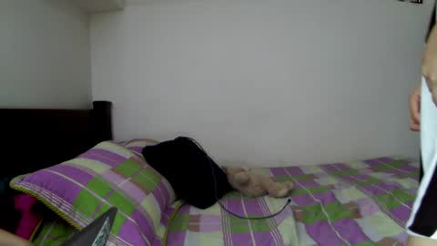 Snapshot of crystal5358 chatting on February 25, 5:08 am crystal5358 online show from February 25, 5:08 am