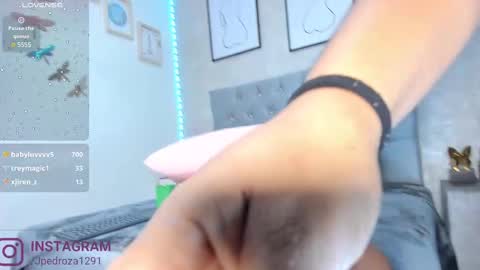   online show from February 23, 8:06 am