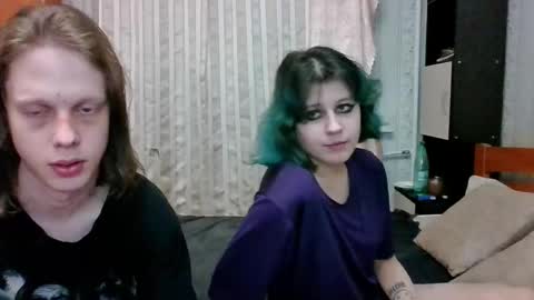Snapshot of crystal_porn_love chatting on March 1, 7:59 pm Crystal and Marcl online show from March 1, 7:59 pm