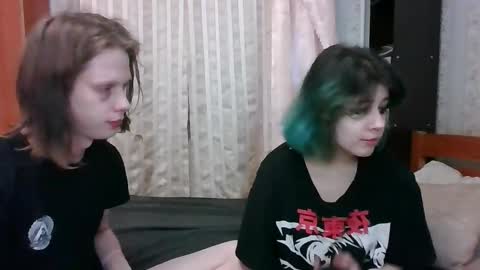 Snapshot of crystal_porn_love chatting on March 8, 1:03 pm Crystal and Marcl online show from March 8, 1:03 pm
