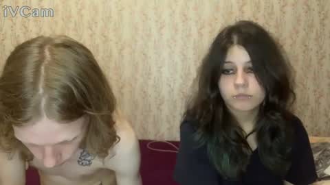 Snapshot of crystal_porn_love chatting on July 19, 3:49 pm Crystal and Marcl online show from July 19, 3:49 pm