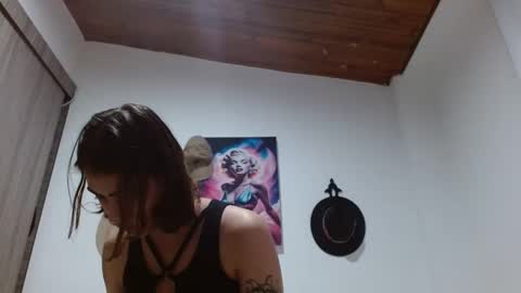 Crystal Blaze online show from February 11, 3:11 am