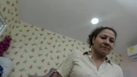 Snapshot of crystal_watson0 chatting on May 19, 1:28 pm Milf Latina online show from May 19, 1:28 pm
