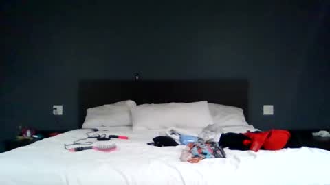 crystalbarbie214 online show from November 17, 12:49 am