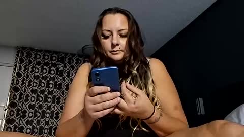 crystalbarbie214 online show from December 2, 9:14 am