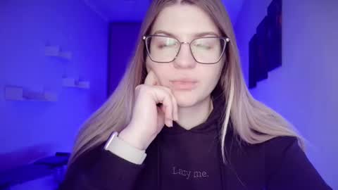 crystalblush01 online show from April 28, 10:20 am