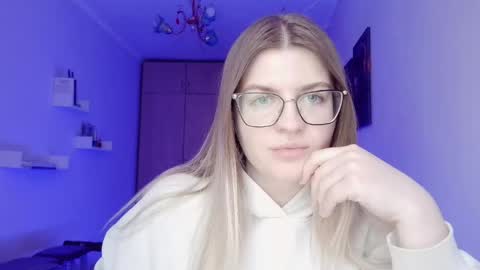 crystalblush01 online show from May 6, 4:01 pm