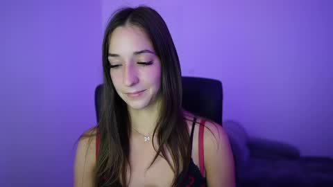 Snapshot of crystalbrunette18 chatting on May 26, 8:05 pm Crystalbrunette18 online show from May 26, 8:05 pm