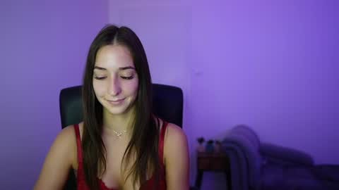 Snapshot of crystalbrunette18 chatting on June 25, 1:15 pm Crystalbrunette18 online show from June 25, 1:15 pm