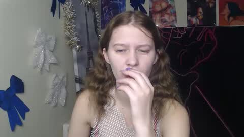 Stella online show from December 17, 7:47 am