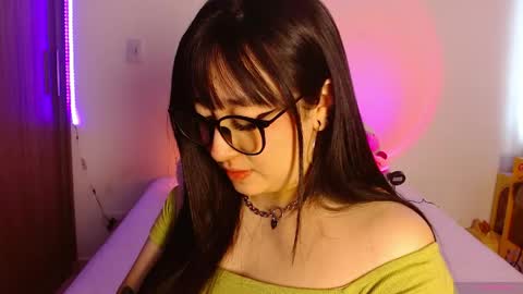Olivia  online show from April 28, 2:33 pm