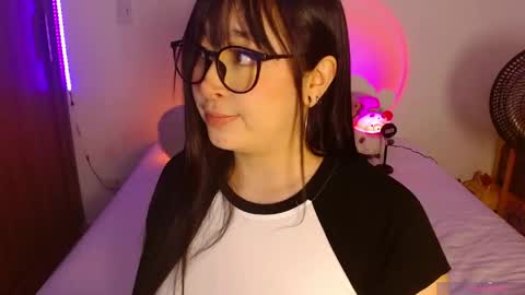 Olivia  online show from June 5, 1:34 am