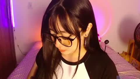 Olivia  online show from June 12, 1:48 am