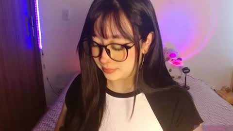 Snapshot of crystalitesq chatting on July 14, 1:28 pm Olivia online show from July 14, 1:28 pm