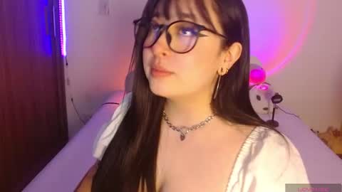 Snapshot of crystalitesq chatting on July 24, 1:36 am Olivia online show from July 24, 1:36 am
