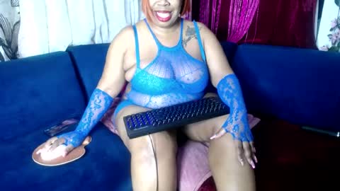 Snapshot of crystaljes chatting on June 17, 6:53 pm crystaljes online show from June 17, 6:53 pm
