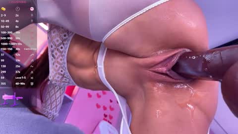 Snapshot of crystallana chatting on November 4, 8:24 am Lana online show from November 4, 8:24 am